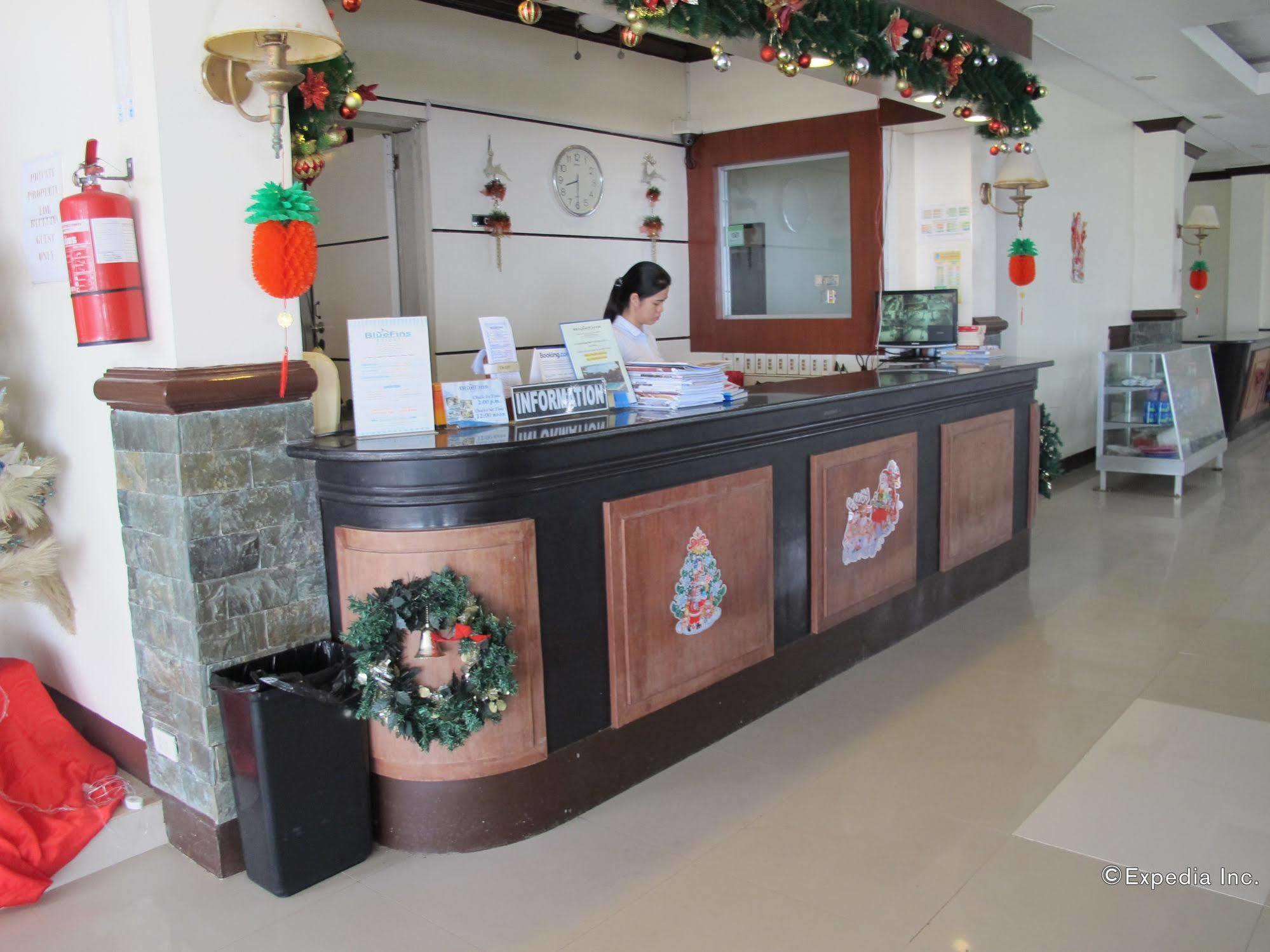 Bluefins Resort Lapu-Lapu City Exteriör bild