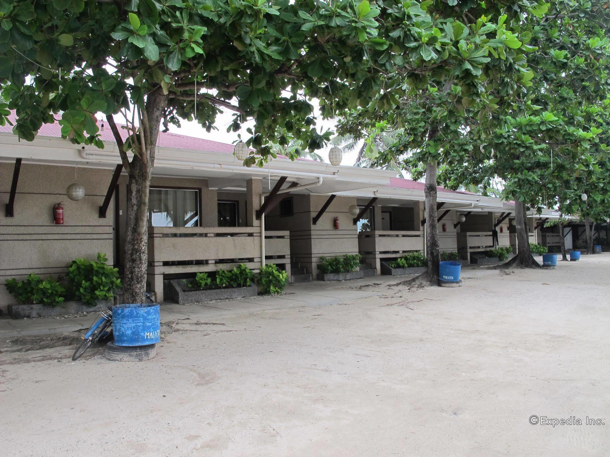 Bluefins Resort Lapu-Lapu City Exteriör bild