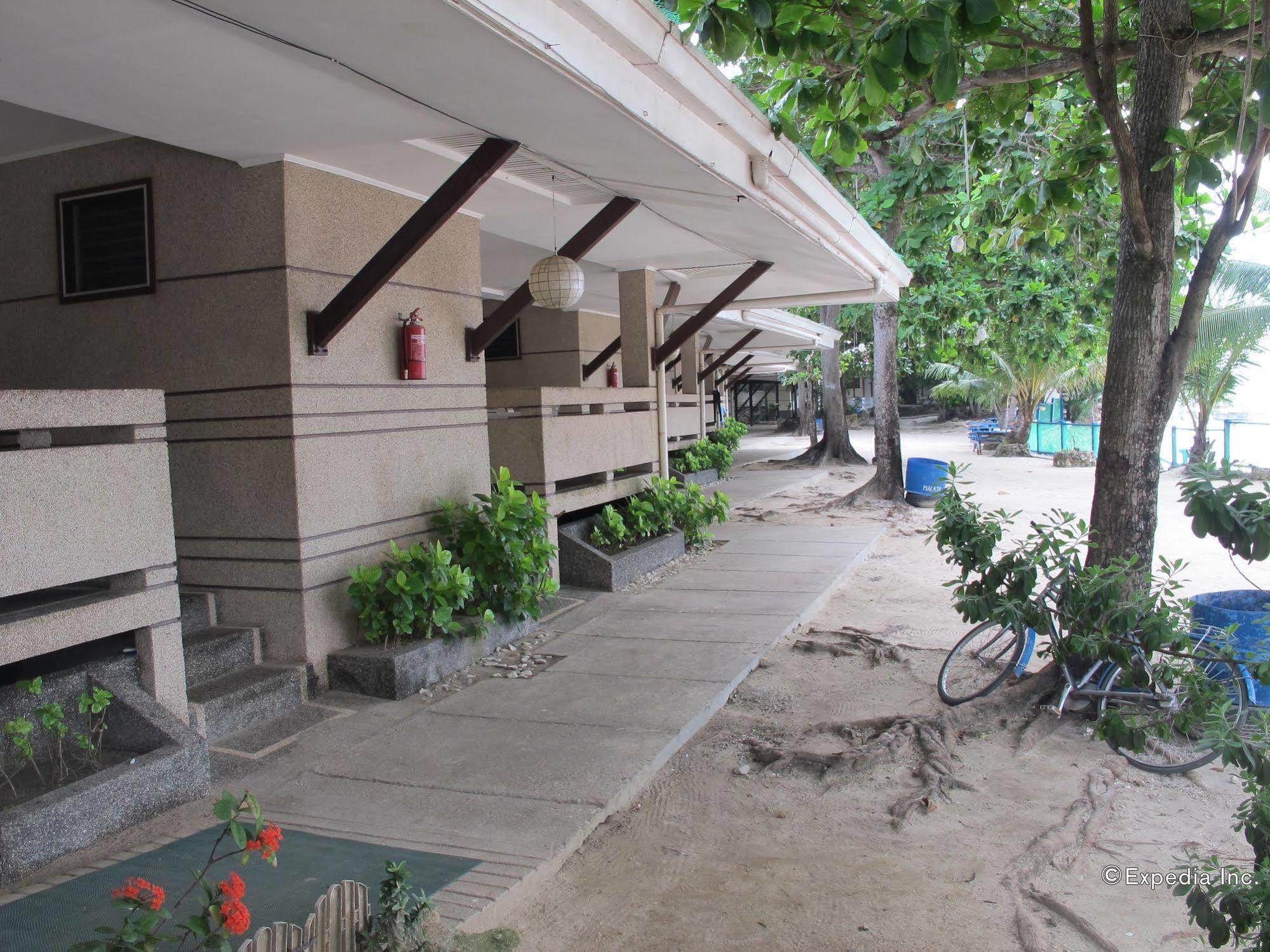 Bluefins Resort Lapu-Lapu City Exteriör bild