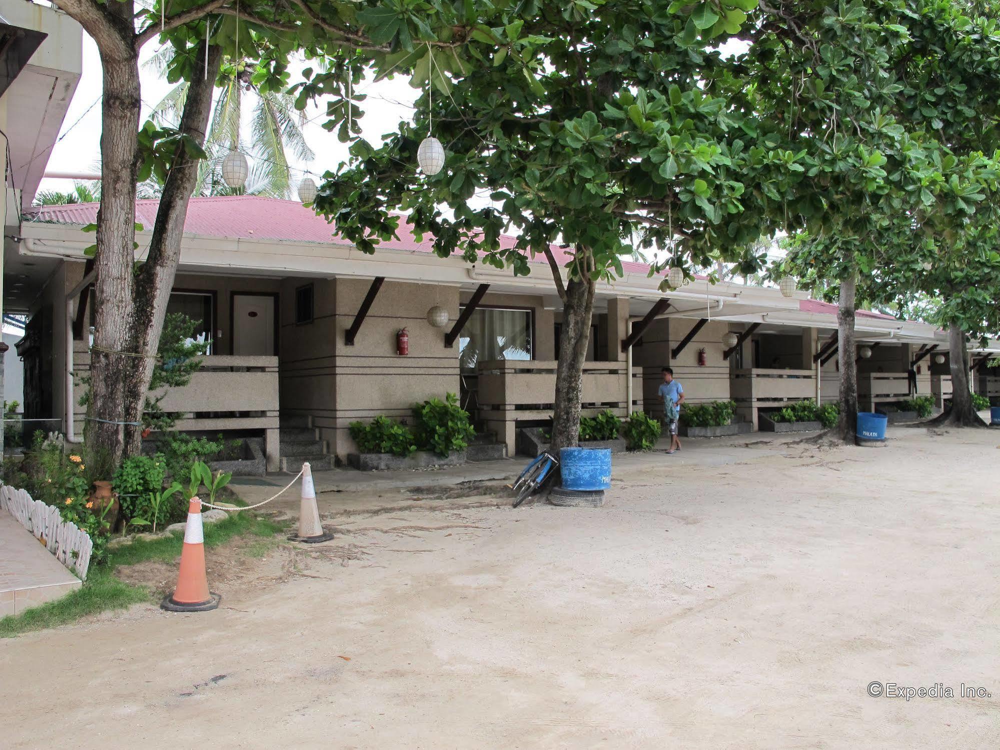 Bluefins Resort Lapu-Lapu City Exteriör bild